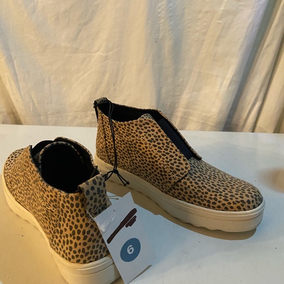 Universal Thread leopard mid top sneakers NWT - Picture 5 of 11
